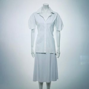 Leal Daccarett button up white pouf sleeve medium